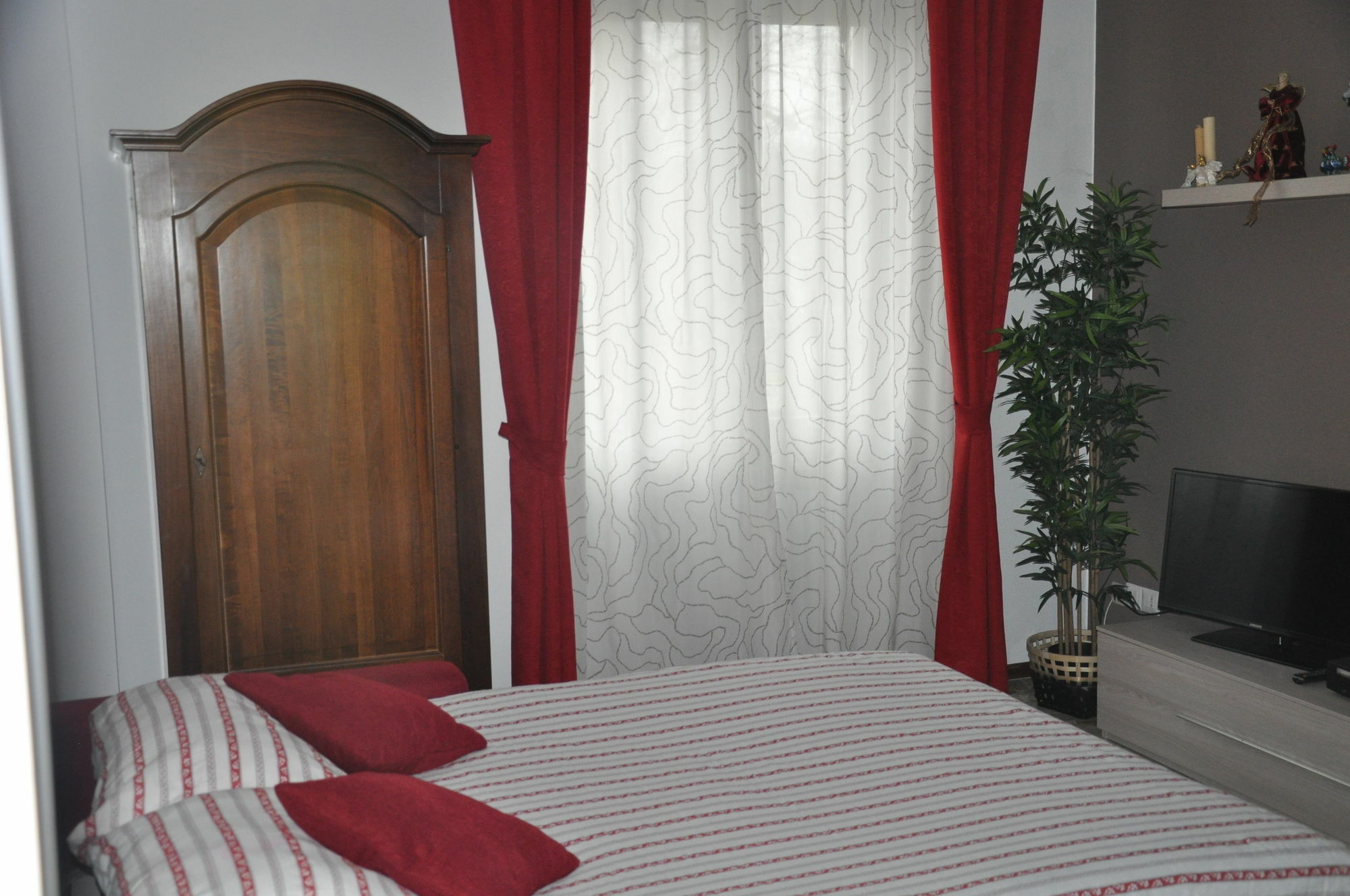 A Casa Di Franci Appartement Parma Buitenkant foto